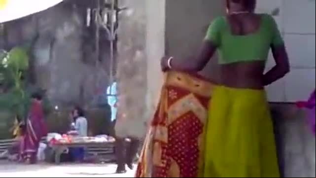 Sexy indian aunty exposing her nude body